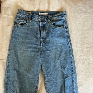 Levi’s High Loose Taper Jeans